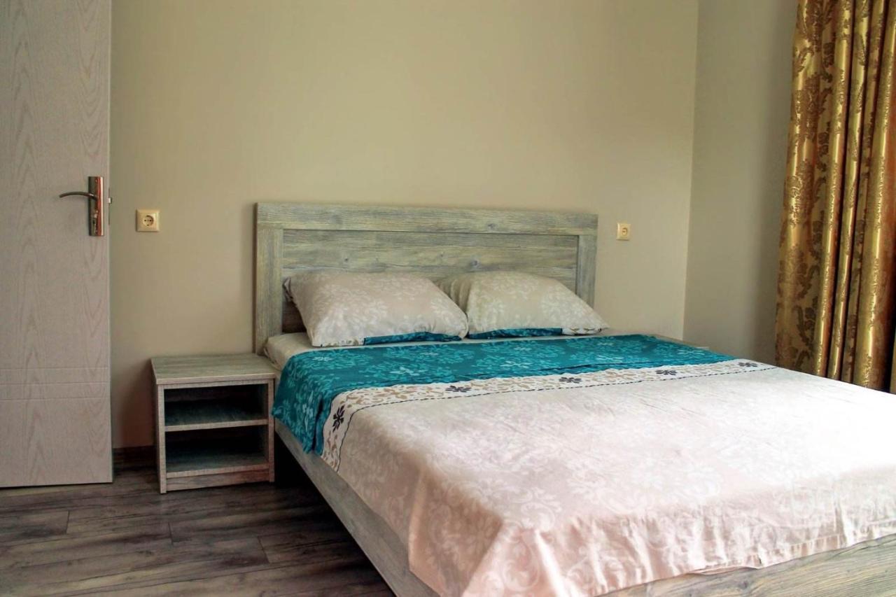 Tete Guest House Batumi Ngoại thất bức ảnh