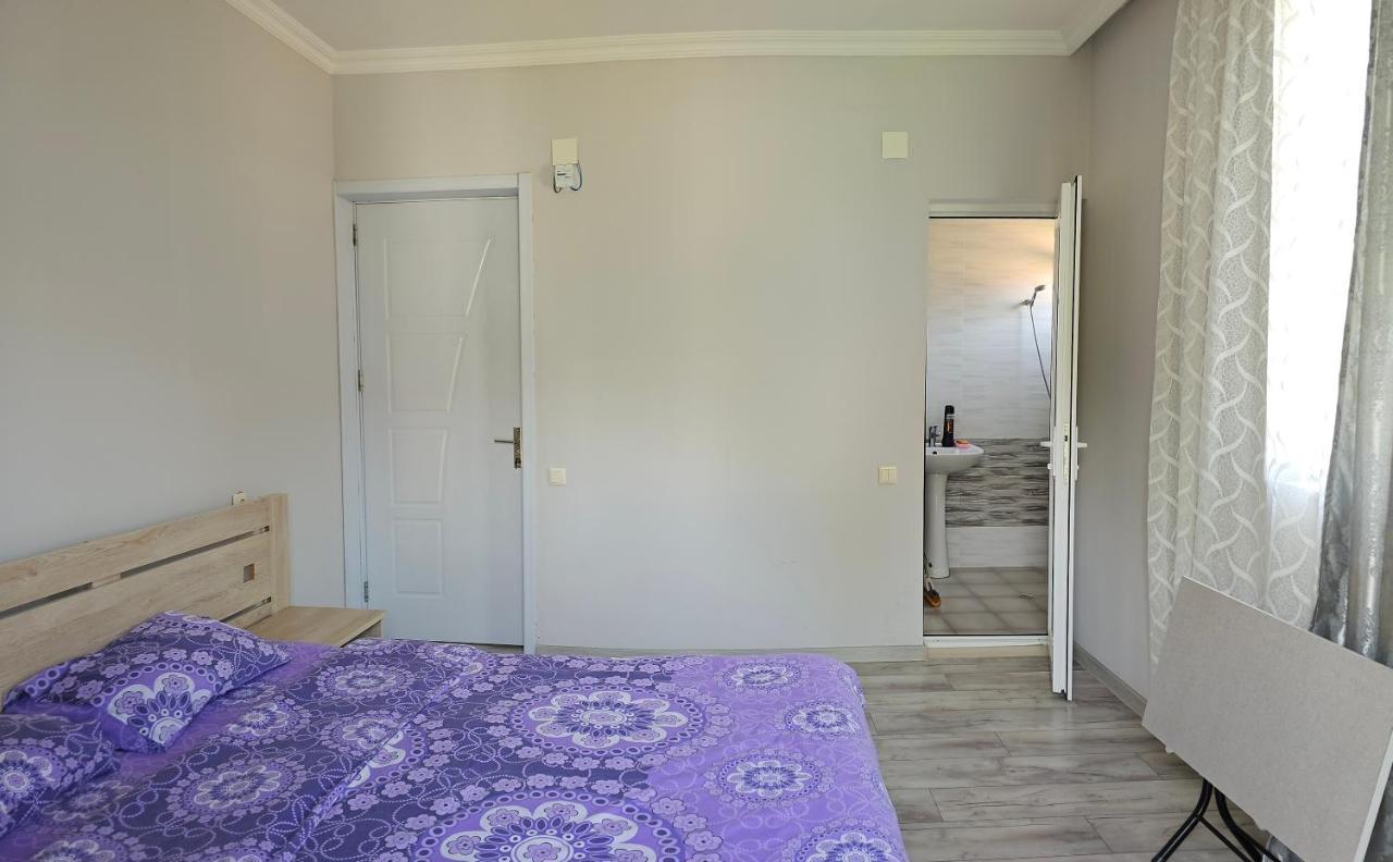 Tete Guest House Batumi Ngoại thất bức ảnh